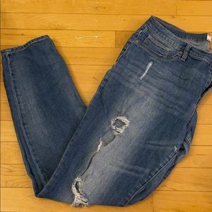 Distressed skinny jeans